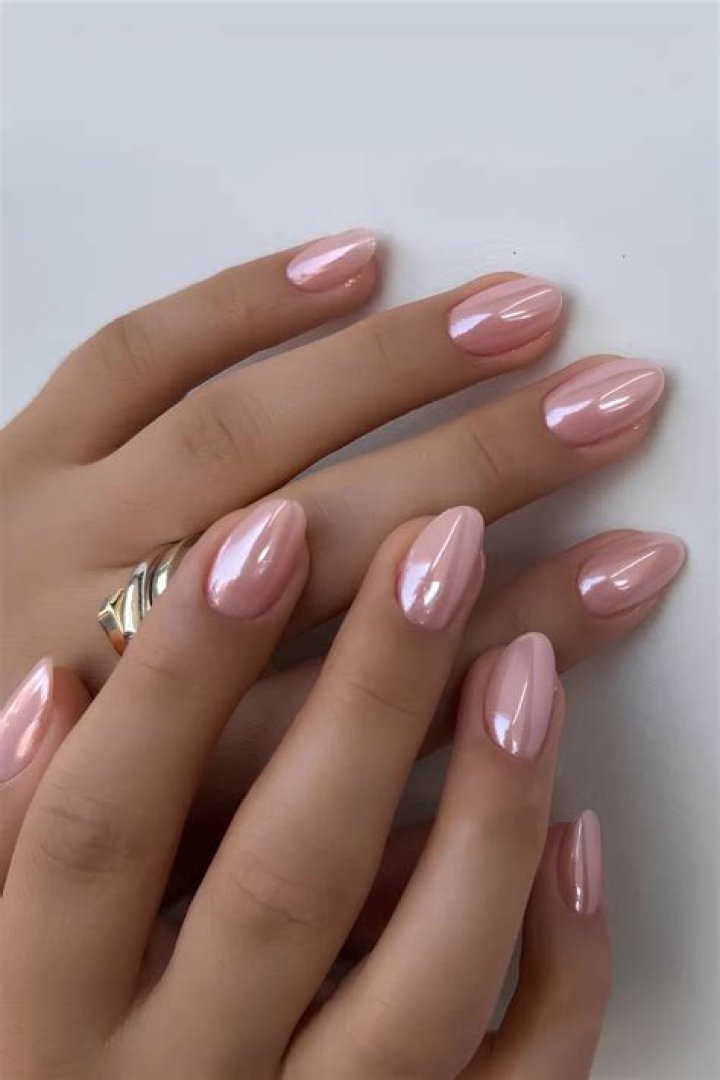 Glazed Donut Chrome Nails 2026 with pearlescent finish