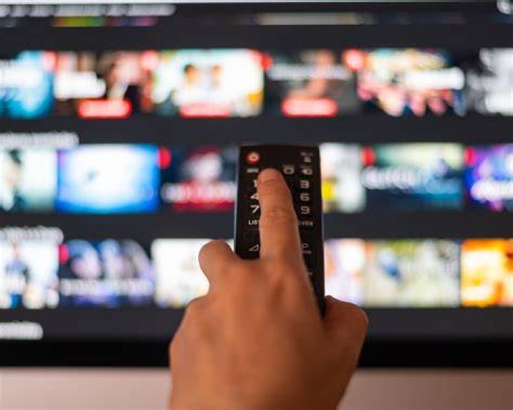 Browsing catalog navigation on a streaming website
